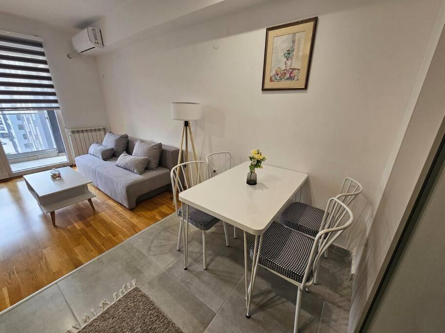 Milo Apartment Skopje Zewnętrze zdjęcie